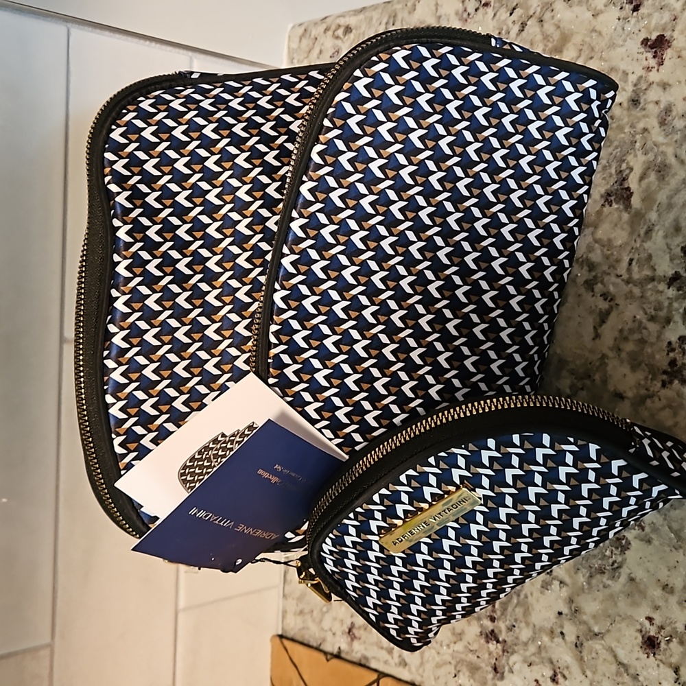 🛩🛍ADRIENNE VITTADINI TRAVEL SET 🔥🔥